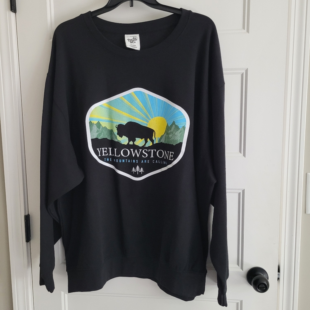 NWT Yellowstone Black Sweatshirt Size 4X